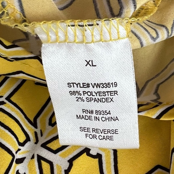 Yellow with Black and White Geometric Print Pullover V-Neck Women’s Top Size XL - Picture 4 of 6